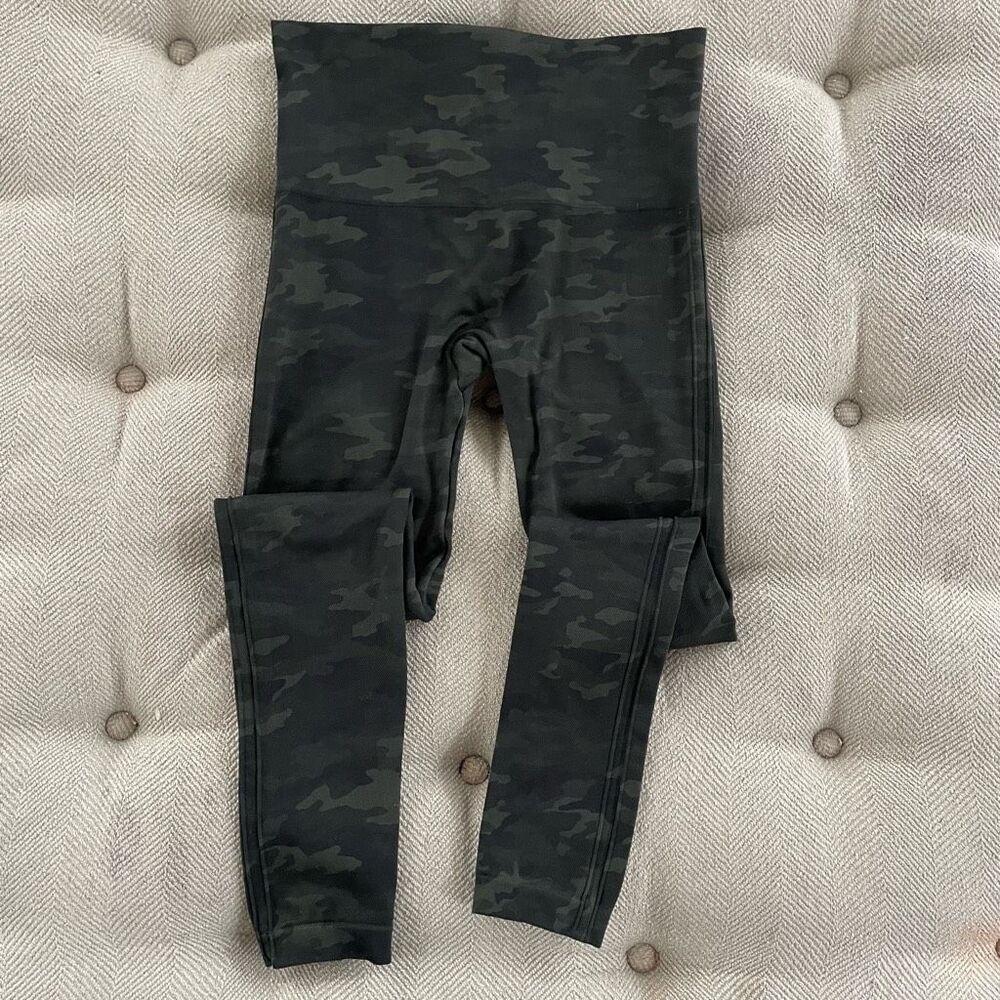 Spanx High Waist Dull Length Green Camo Leggings M